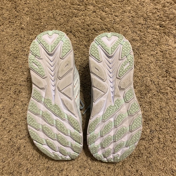 Hoka Clifton 8 - Picture 3 of 4